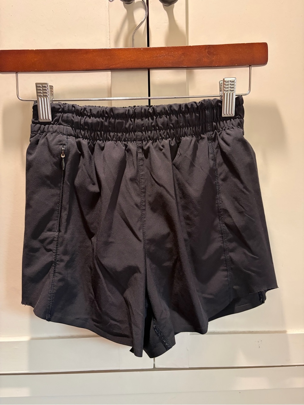 Athleta Girl Heart The Hustle 4” Black Athletic Short Elastic Waist Size M/8-10